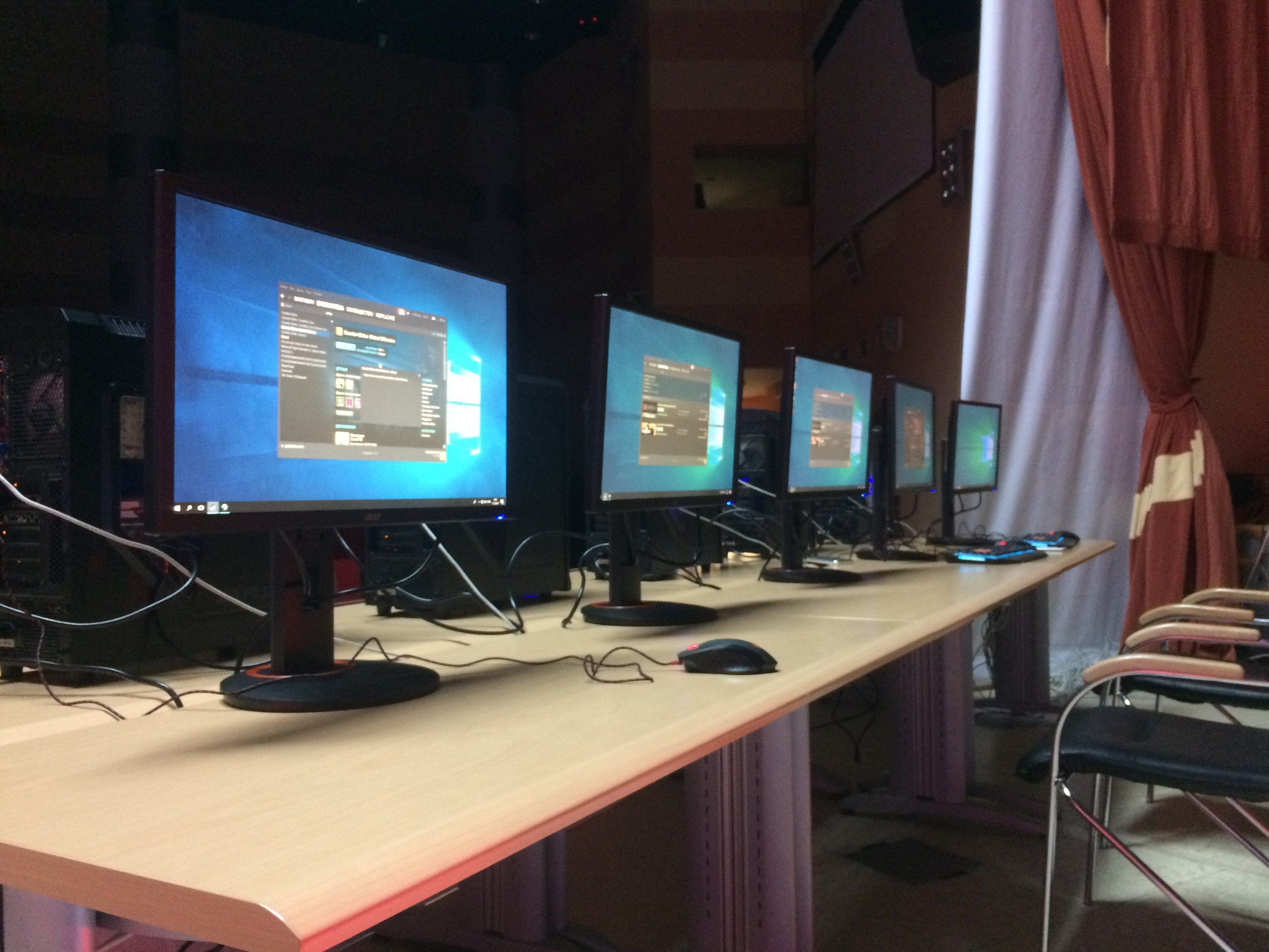 Подготовка игровых мест для CS:GO и Dota 2 за несколько часов до старта ТКФ2017
